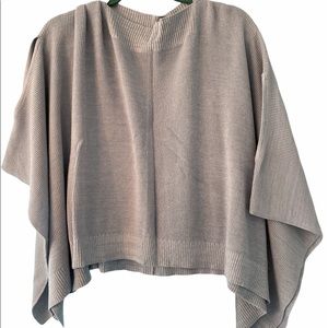 NWOT Lululemon poncho